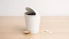 DIY mini desk trash can you can make in 10 minutes (push-to-open lid)
